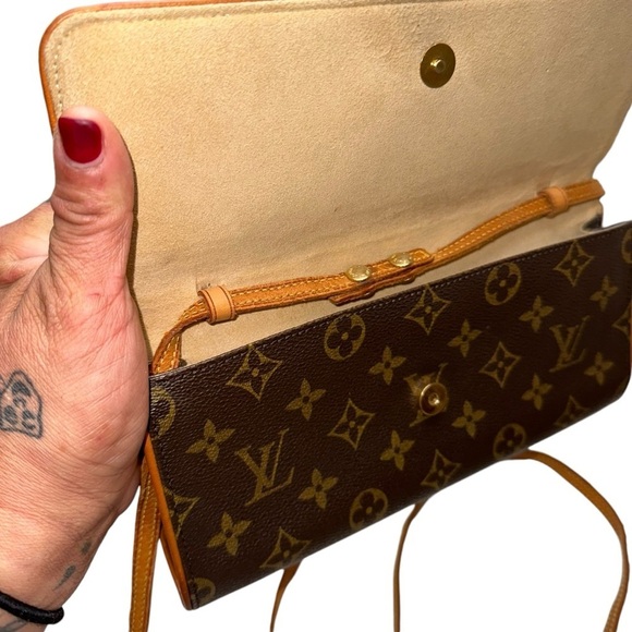 LOUIS VUITTON POCHETTE TWIN GM CROSSBODY BAG MONOGRAM - Picture 5 of 12